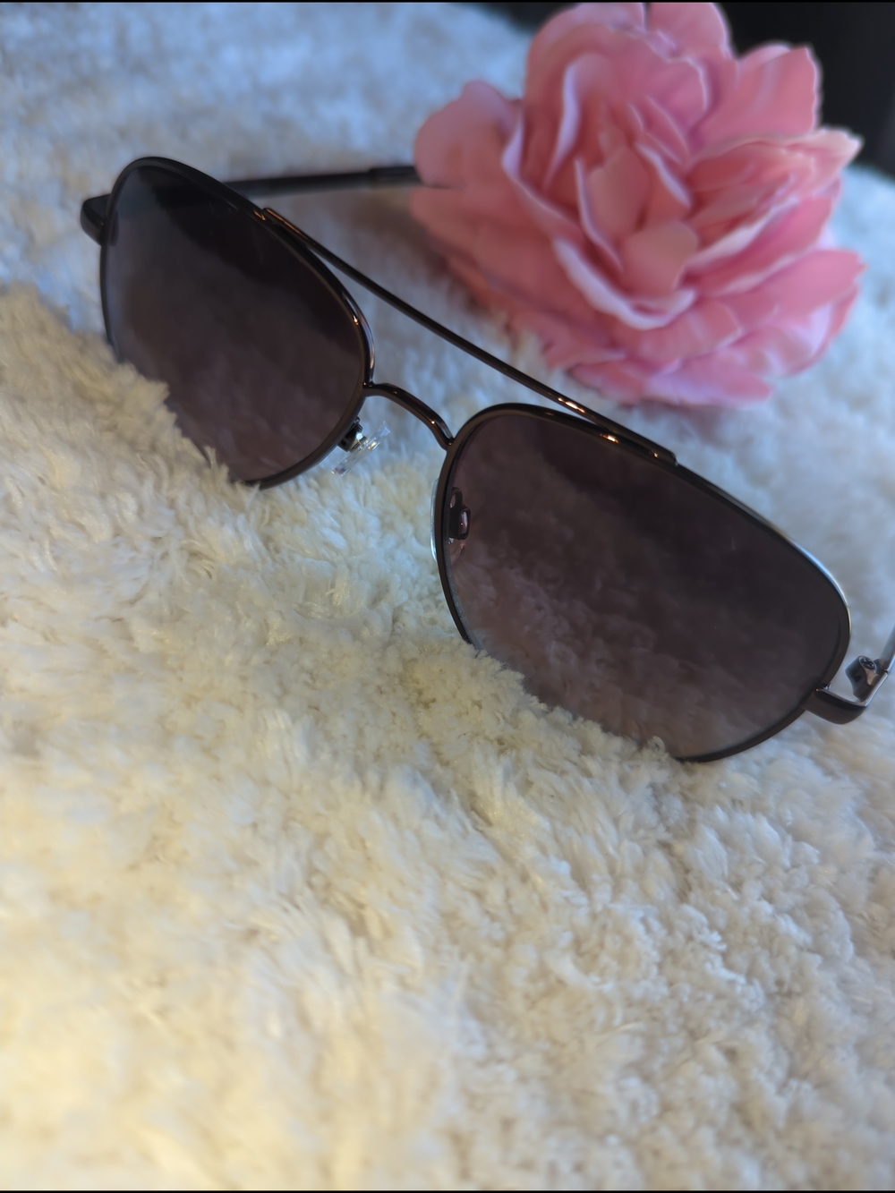 Oscar de la Renta Brown Gradient Aviator Sunglasses